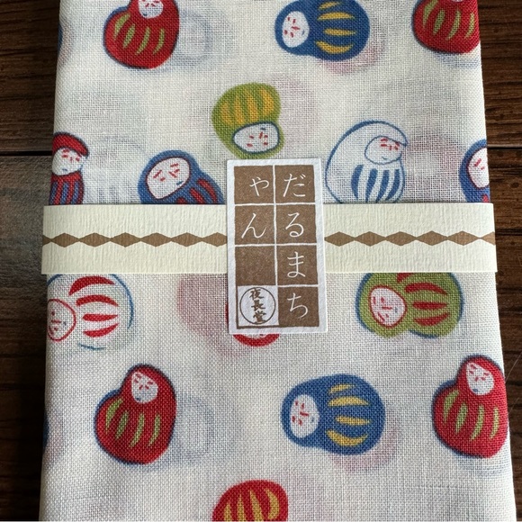 💰SOLD💰 Yonagado Large Handkerchief Daruma-Chan Fabric Cotton Japan 22.5" - Picture 5 of 12